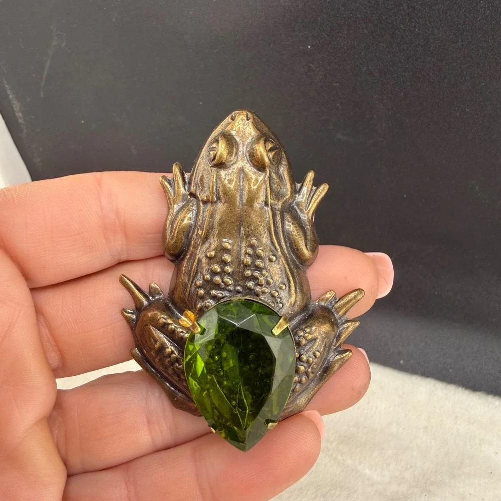 Vintage Sadie Green Rhinestone Frog Brooch Signed Reptile